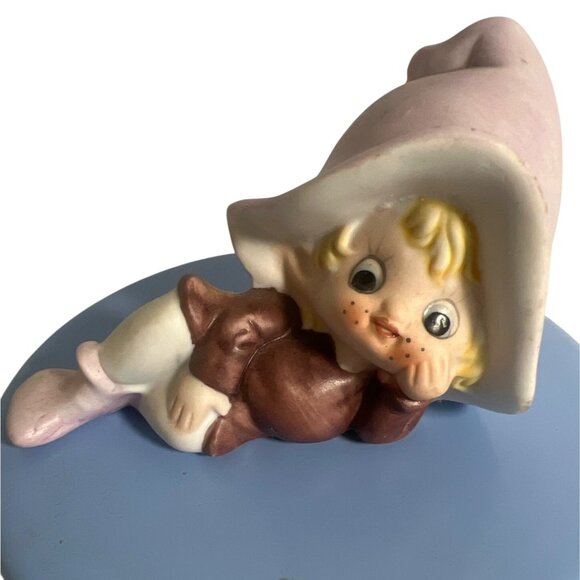 Vtg Elf Porcelain Figurine Lavender Hat  Burgundy Outfit Fairycore Gardencore - Picture 1 of 7